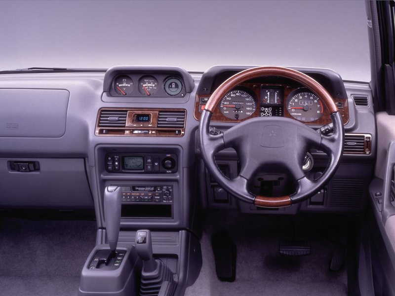 Mitsubishi Pajero 2 поколение