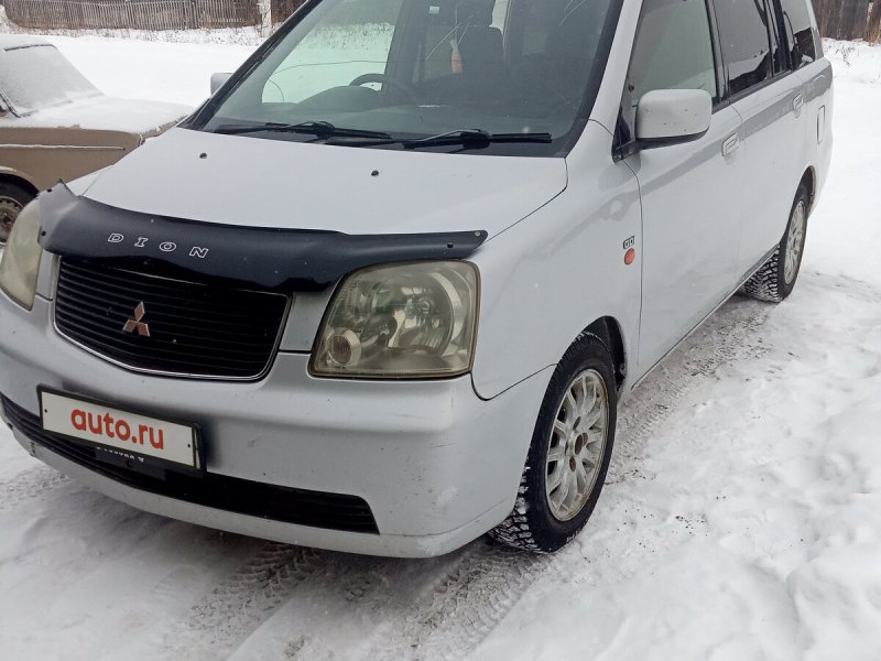 Мицубиси Дион 2000