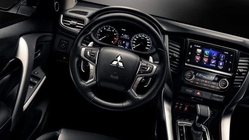 Mitsubishi Pajero Sport 2020 салон