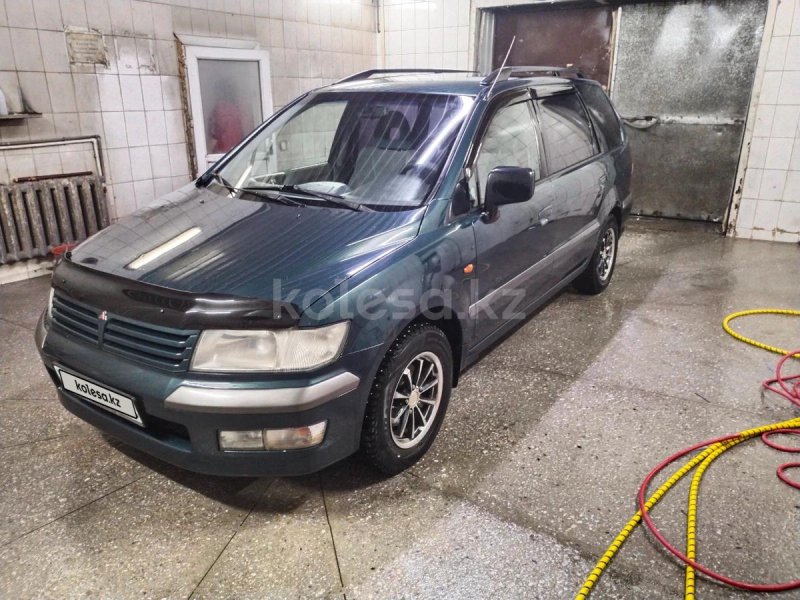 Mitsubishi Space Wagon 2.4 МТ