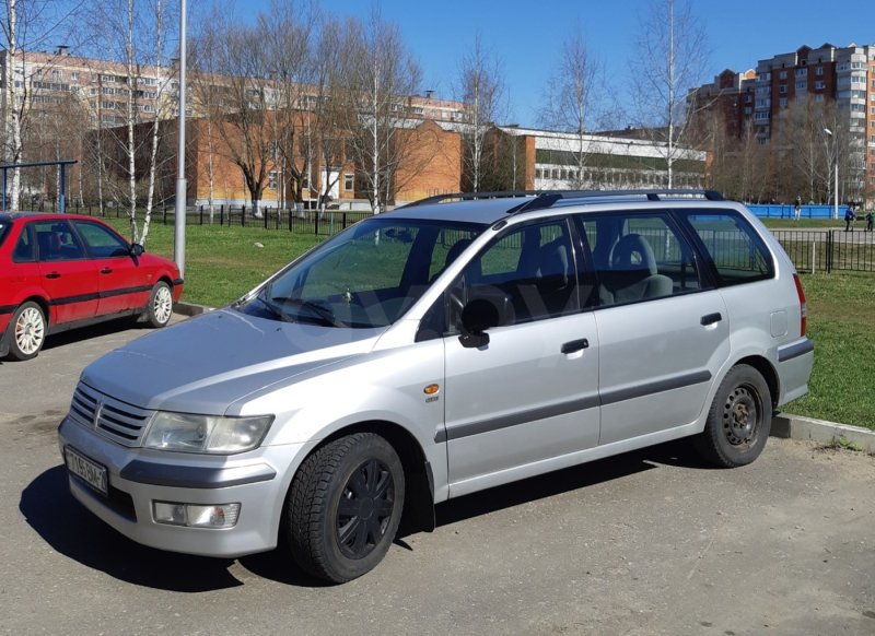 Mitsubishi Space Wagon 3 поколение