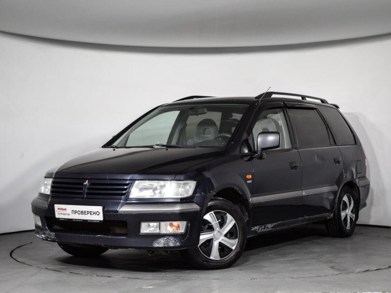 Mitsubishi Space Wagon 2000
