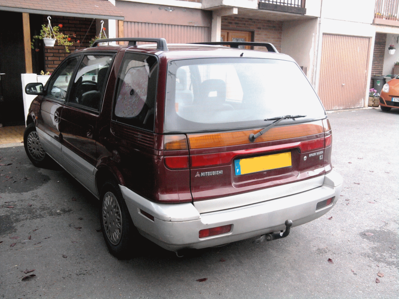 Mitsubishi Space Wagon 2002