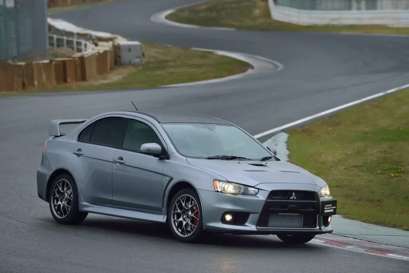 Mitsubishi Lancer Evolution 10 2015
