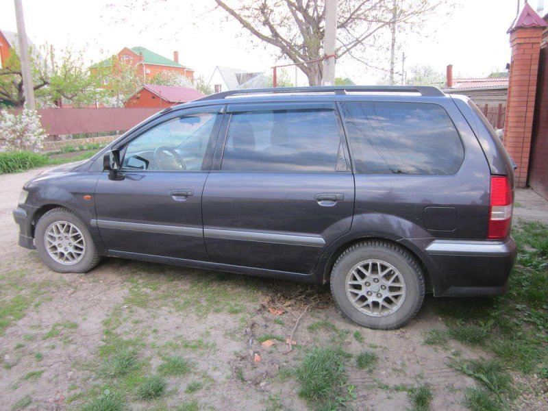Mitsubishi Space Wagon 2.4 МТ