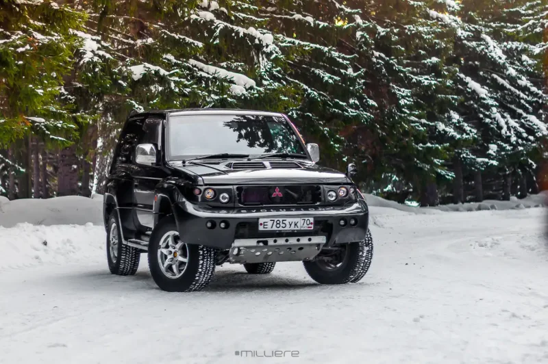 Mitsubishi Pajero Evolution m/t 1050