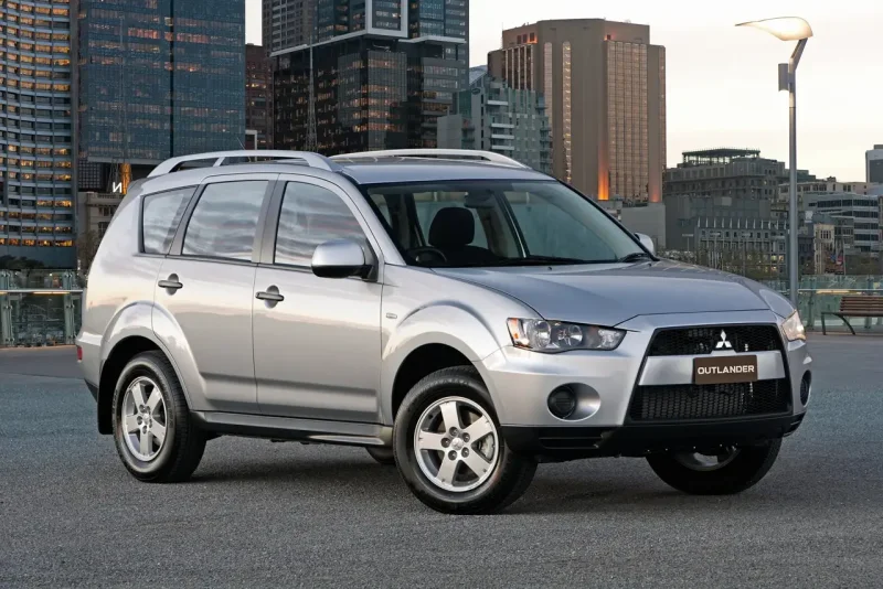 Mitsubishi Outlander 2010 года