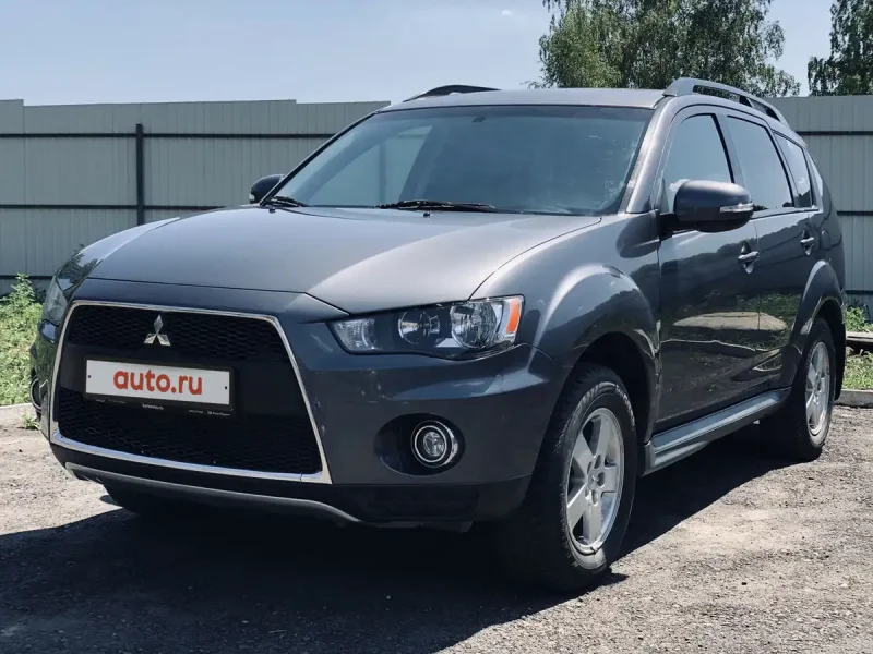 Mitsubishi Outlander 2010 салон