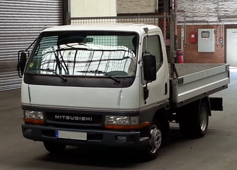 Грузовик Mitsubishi Fuso Canter
