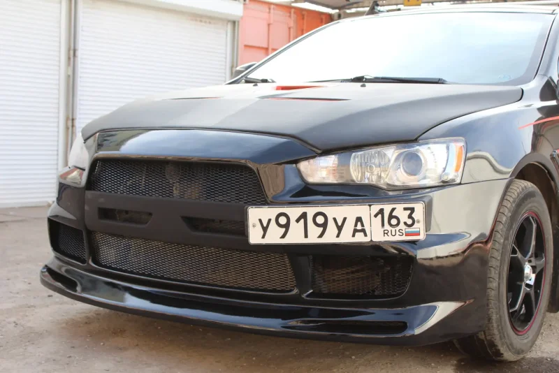 Бампер varis Lancer 10