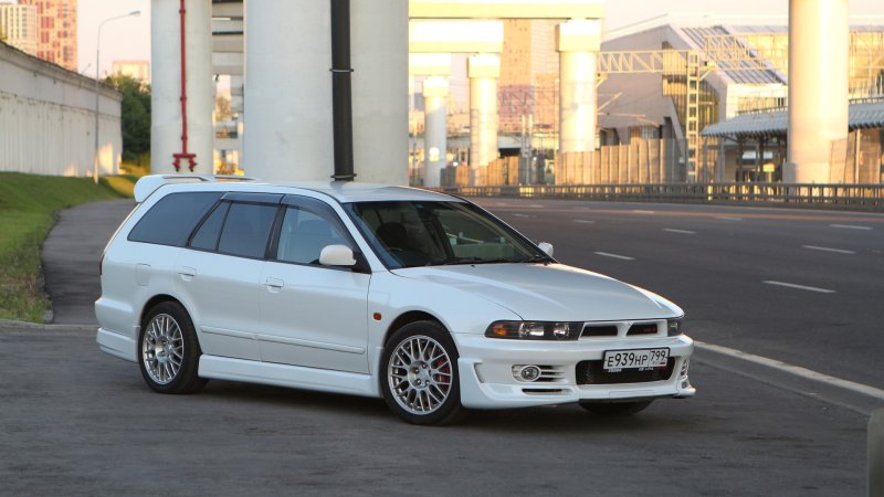 Mitsubishi Legnum 2.5