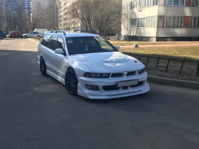 Mitsubishi Legnum, 1998