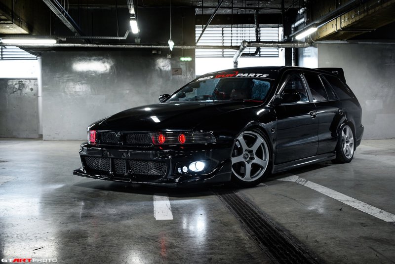 Mitsubishi Legnum 1996