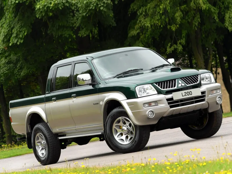 Митсубиси л200 2005