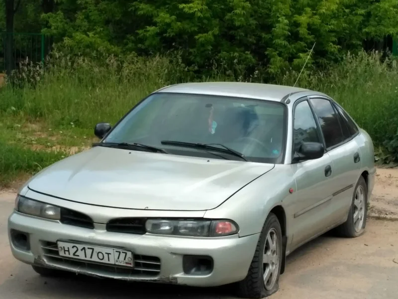 Mitsubishi Галант старый
