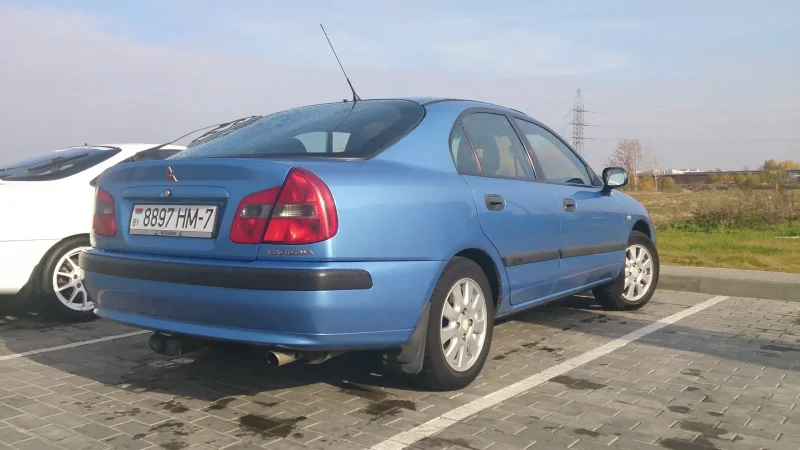 Мицубиси Каризма 1998 GDI 1.8