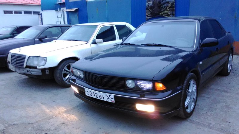 Mitsubishi Sigma 1990