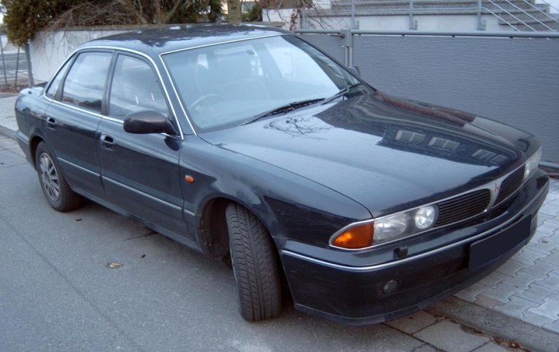 Mitsubishi Sigma 1990
