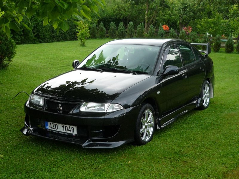 Mitsubishi Каризма Carisma