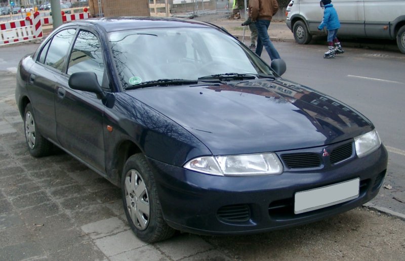 Mitsubishi Carisma 1996 года