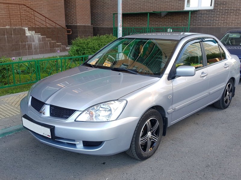 Митсубиси Лансер 2005