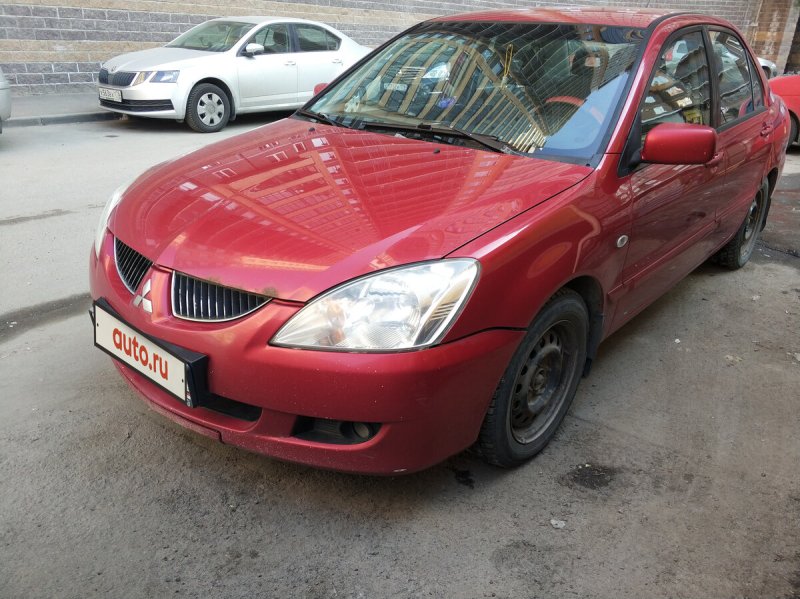 Митсубиси Лансер 2005 красная