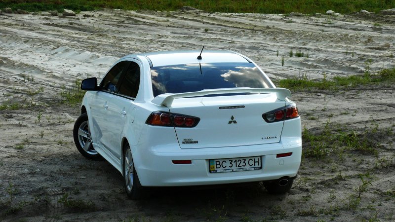 Lancer 10 белый