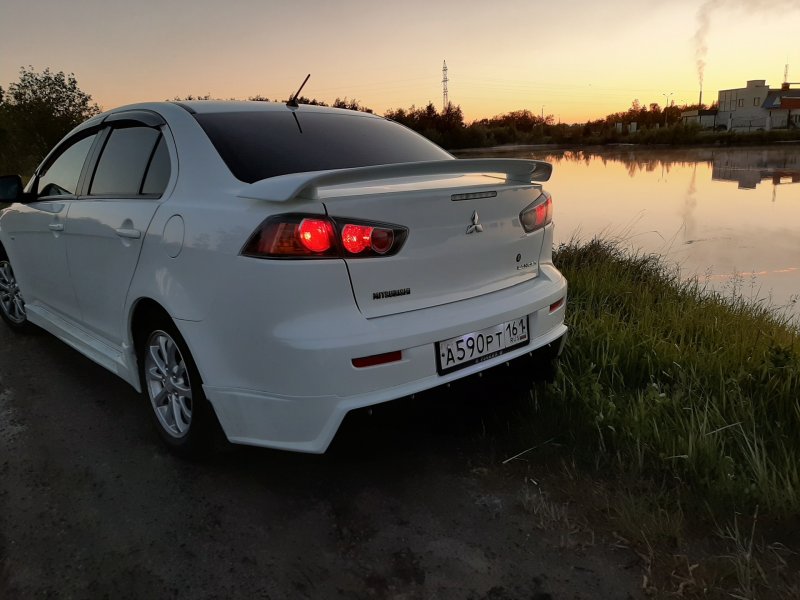 Lancer 10 x