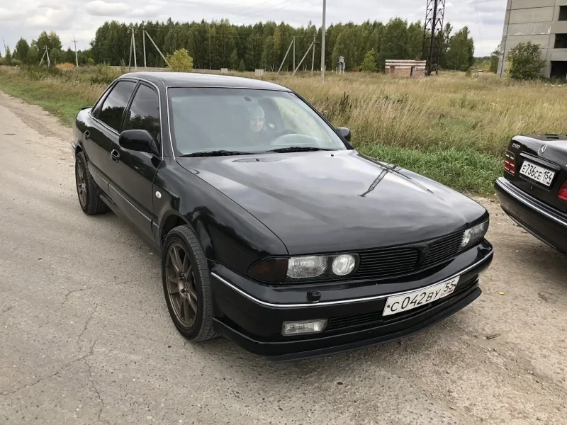 Митсубиси Сигма 1991 3.0