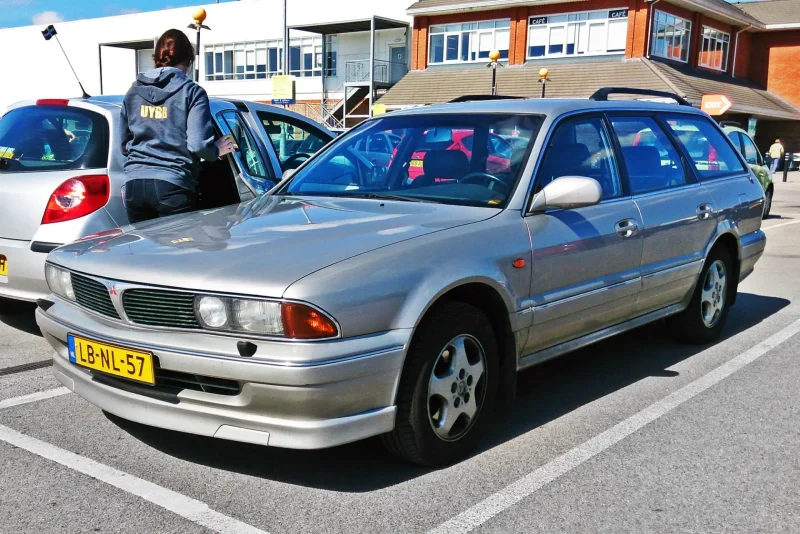 Mitsubishi Sigma универсал