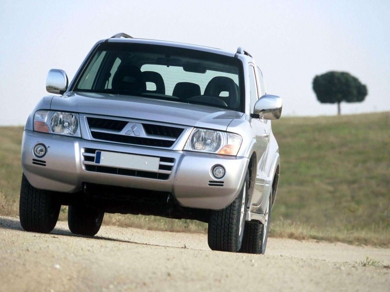 Mitsubishi Montero 3