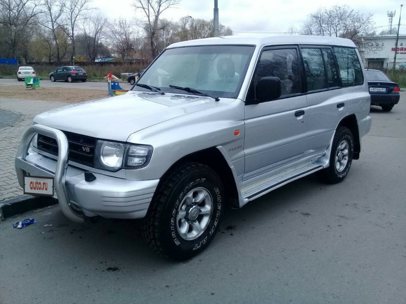 Mitsubishi Pajero 1998