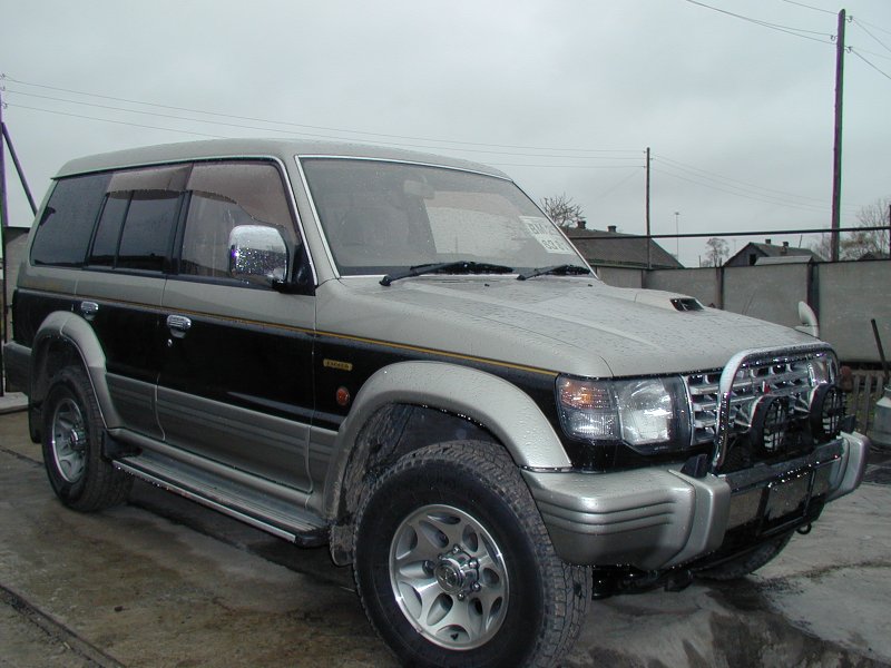 Mitsubishi Pajero io 1998