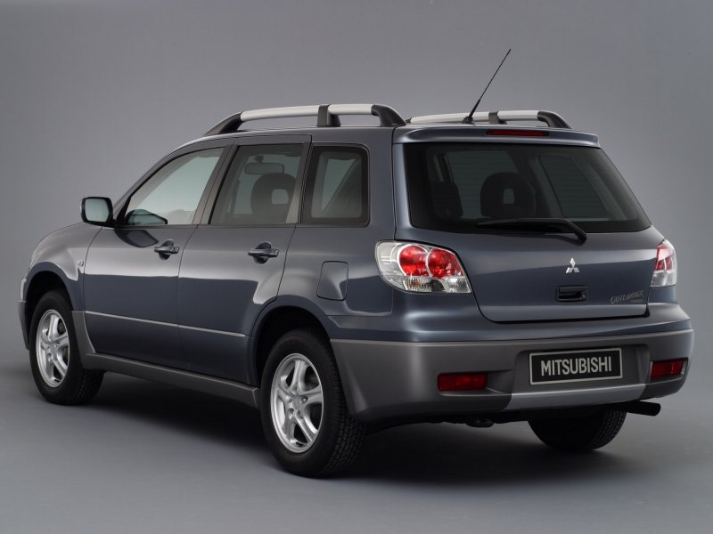 Mitsubishi Outlander 1