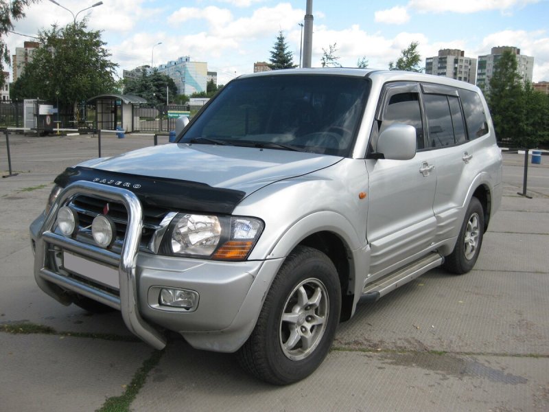 Mitsubishi Pajero 2002