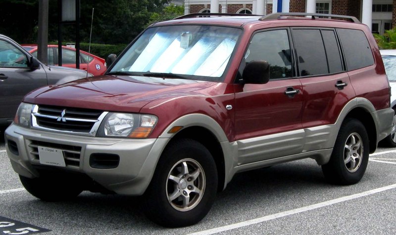 Mitsubishi Pajero 2002