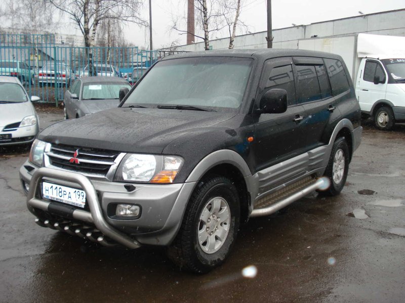 Мицубиси Паджеро 2002