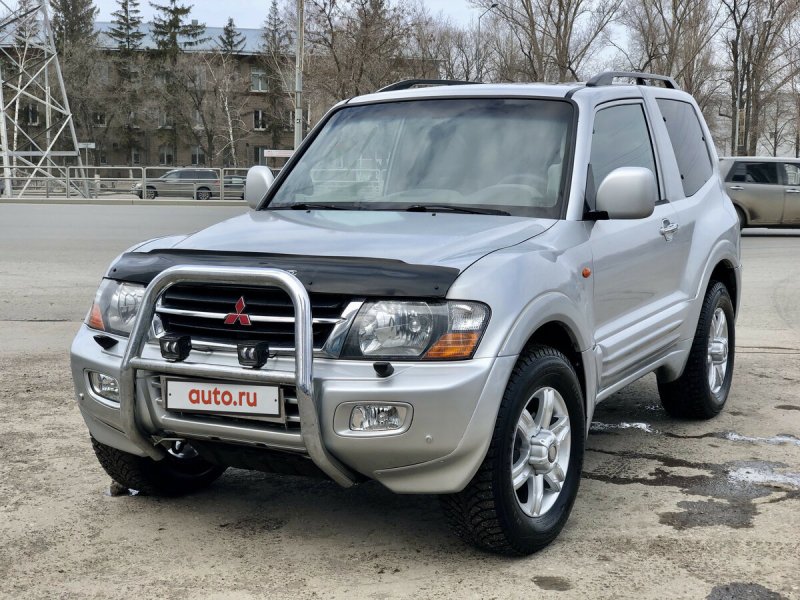 Mitsubishi Pajero 2002