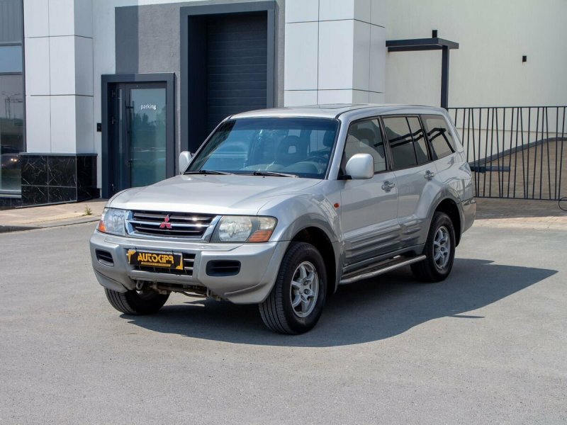 Mitsubishi Pajero 3 2002