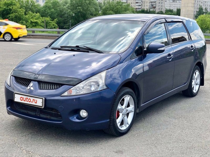 Mitsubishi Grandis, 2008 салон