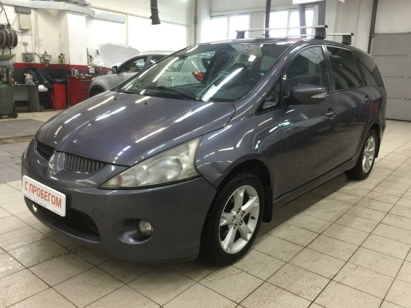 Mitsubishi Grandis 2008 год