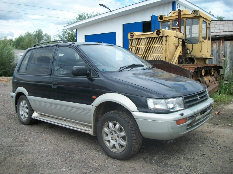 Mitsubishi RVR 1995 салон
