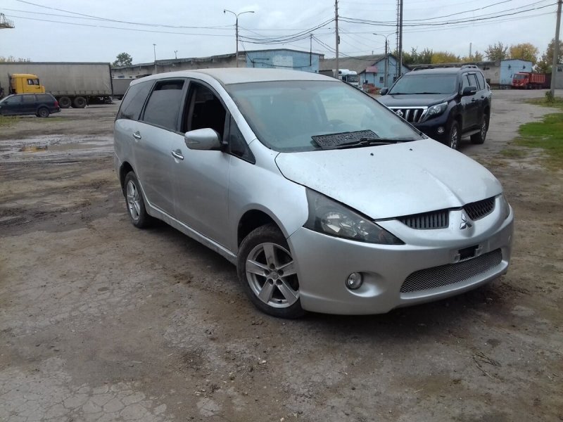 Mitsubishi Grandis 2008
