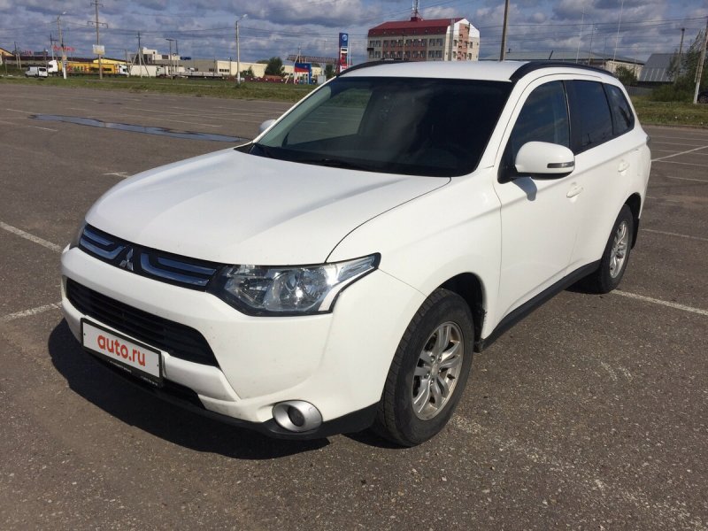 Mitsubishi Outlander 2012