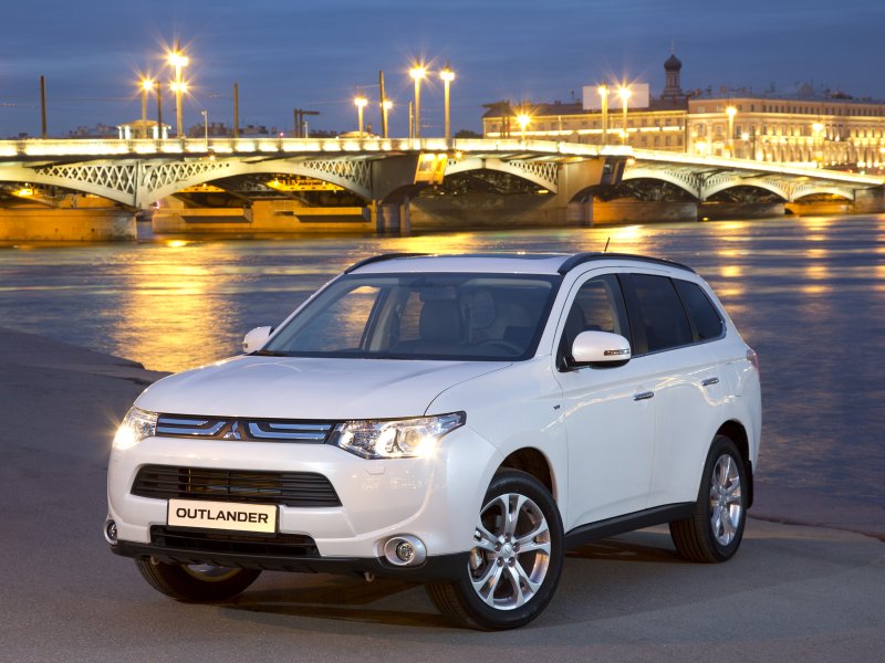Митсубиси Аутлендер v6