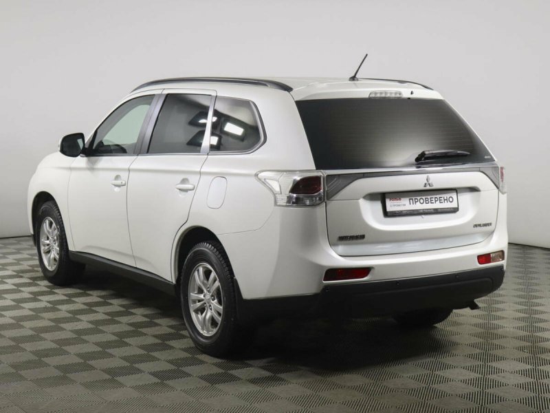 Mitsubishi Outlander 2.0 CVT, 2015