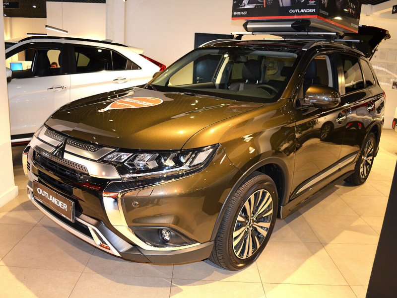 Mitsubishi Outlander 2021