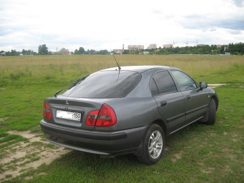Митсубиси Каризма 2003 лифтбек