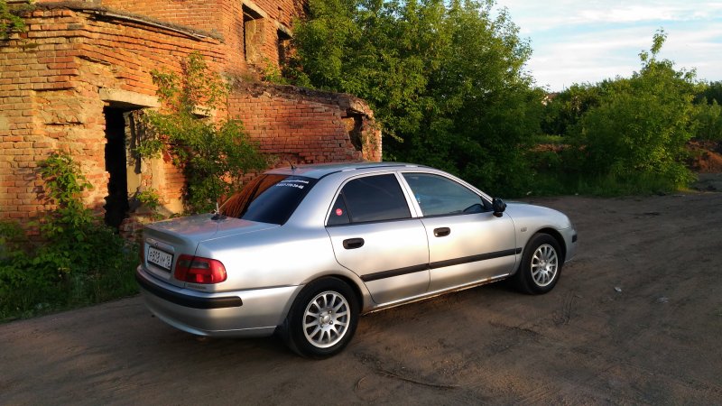 Mitsubishi Carisma 2002 лифтбек