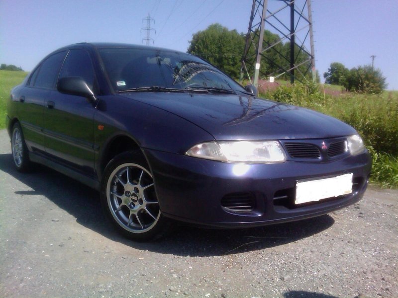 Mitsubishi Carisma 2003 седан